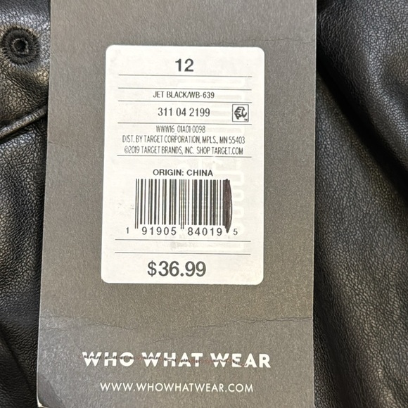 NWTs Who What Wear Pleather like pants. With matching belt. Front pockets. - Picture 4 of 11